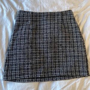 Shein Mini Skirt, Black and White, Size Small in Woman’s
